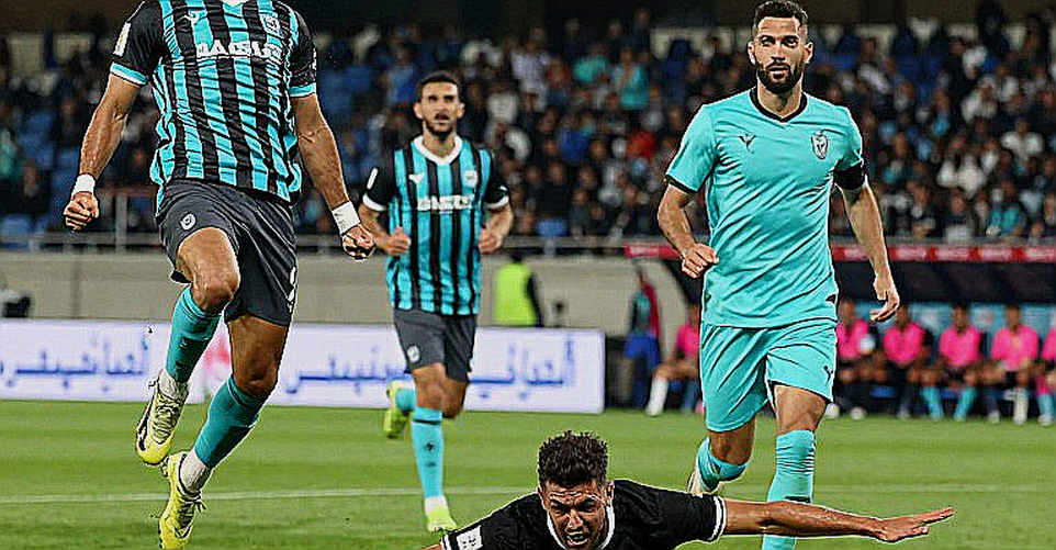 Mourinho: Đủ rồi những bức ảnh “điên rồ” của Ancelotti, nhưng nỗi đau mang tên Roma vẫn còn nguyên